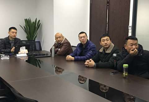 组织司机学习，增强安全意识
