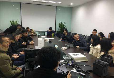 公司组织无人机操作使用培训